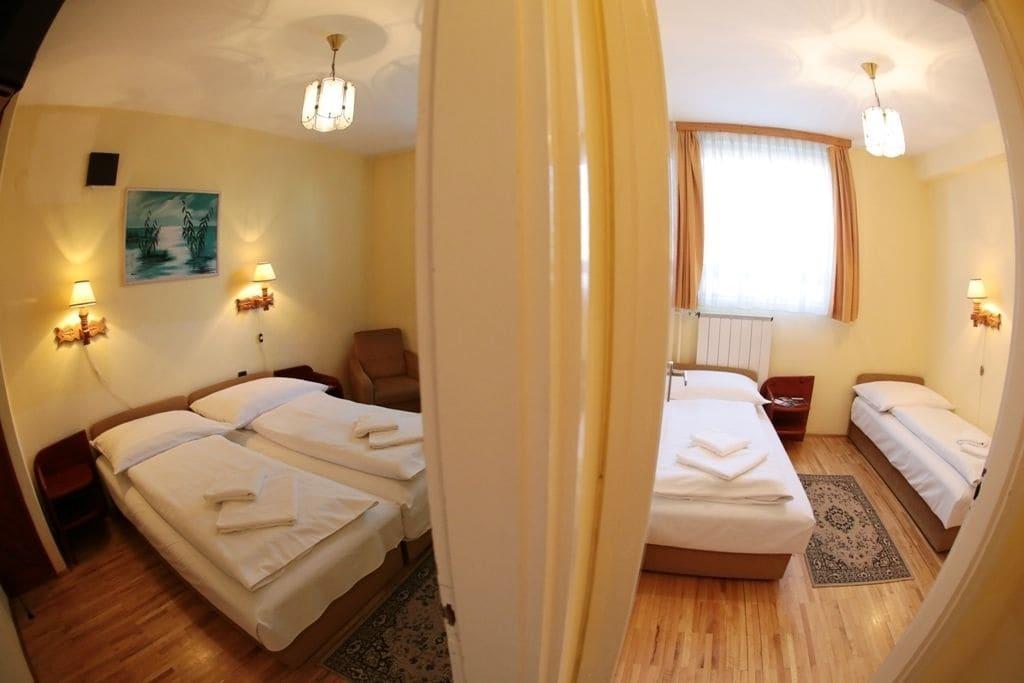 Hotel Bara Junior Budapest Ngoại thất bức ảnh