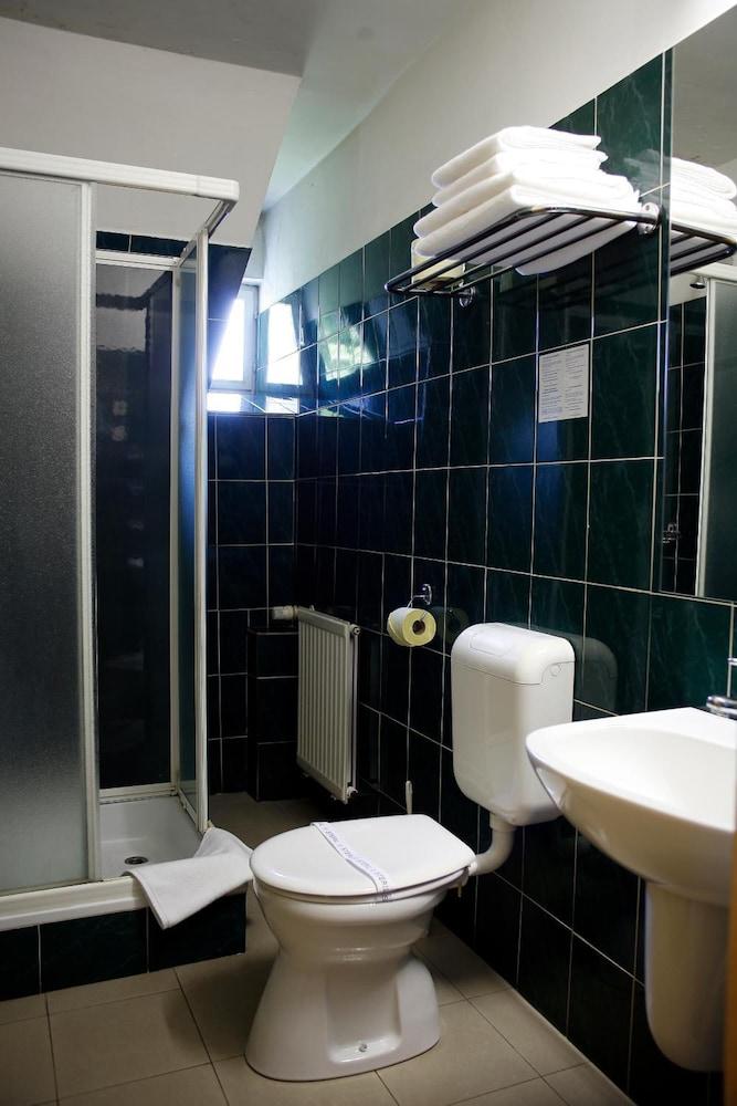 Hotel Bara Junior Budapest Ngoại thất bức ảnh