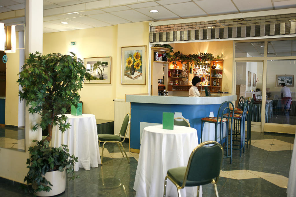 Hotel Bara Junior Budapest Nhà hàng bức ảnh