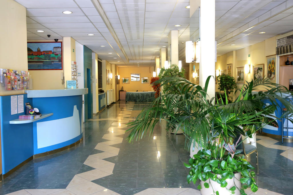 Hotel Bara Junior Budapest Ngoại thất bức ảnh