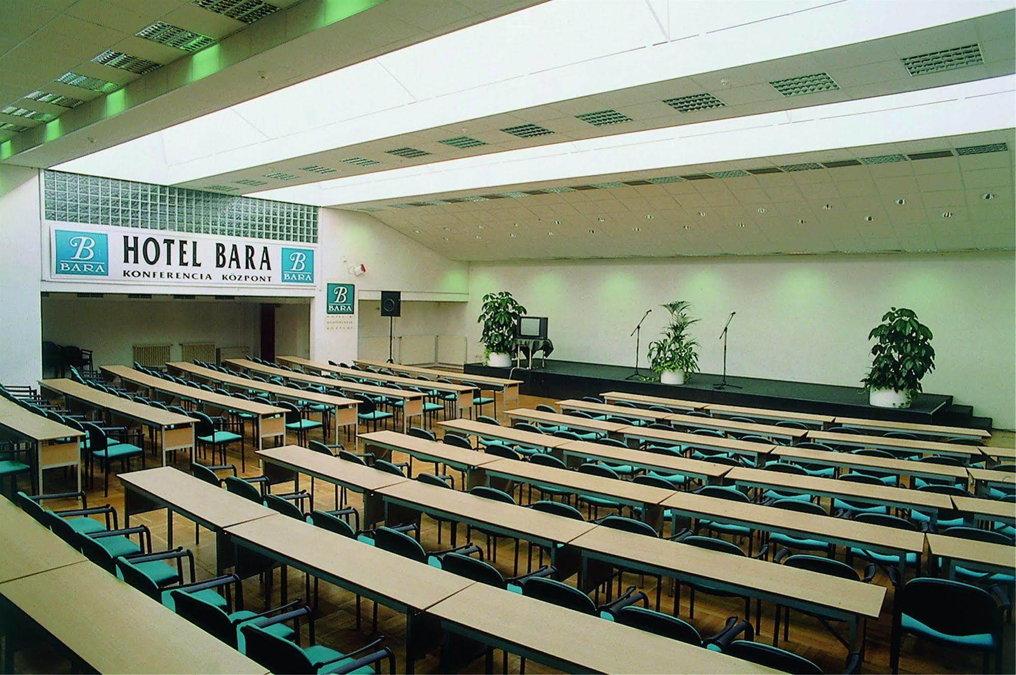 Hotel Bara Junior Budapest Ngoại thất bức ảnh
